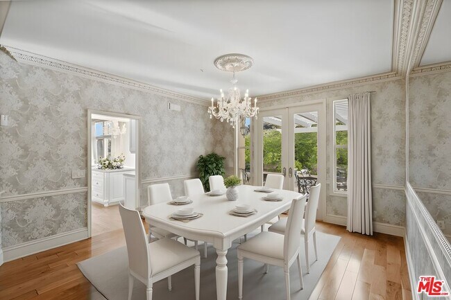 Building Photo - 3900 Hilton Head Way