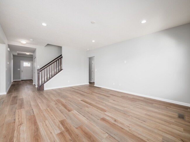 Building Photo - 267 Sage Hill Dr