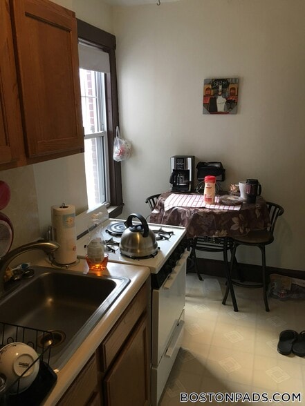 Building Photo - 155 Summer St