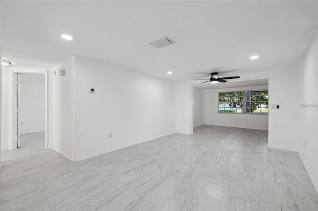 Building Photo - 3513 Landale Dr