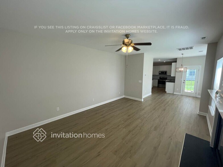 Building Photo - 527 Clearwater Dr