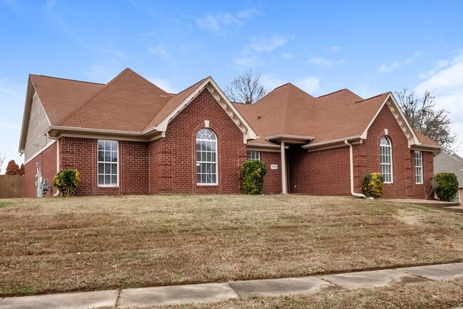 Building Photo - 5363 Autumn Forrest Dr