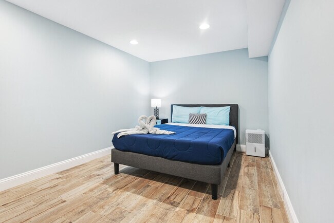 Building Photo - 2596 Dawn Dr