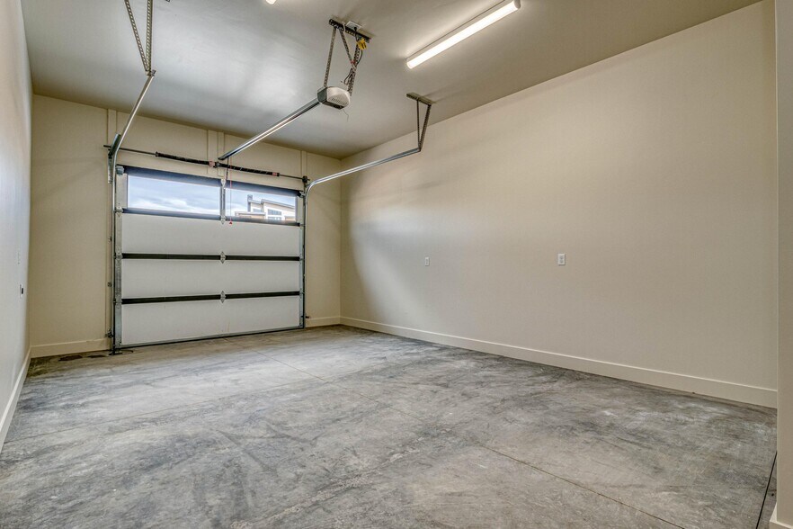 Building Photo - 2389 Nicos Trl