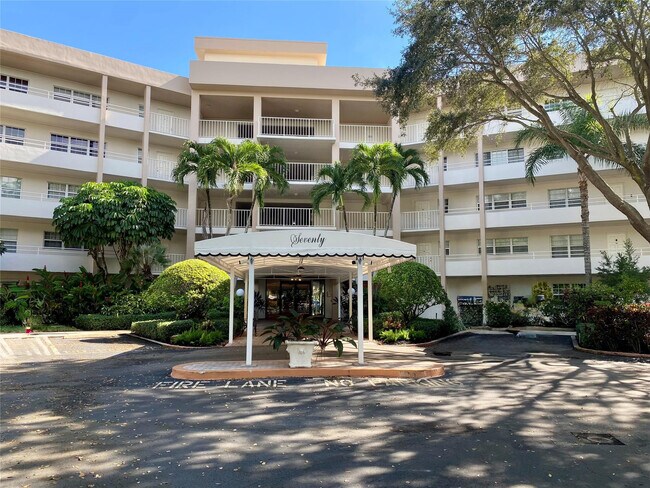 Building Photo - 3800 Oaks Clubhouse Dr