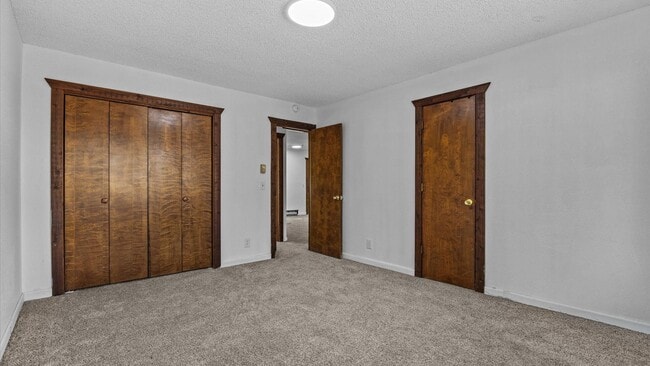 Building Photo - Spacious Home for Rent in Glenwood Springs – Great Location, No HOA!