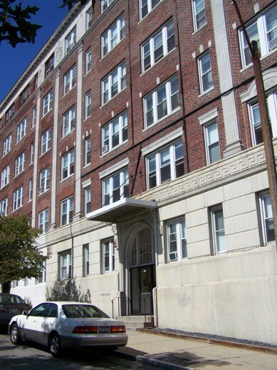 Building Photo - 1687 Commonwealth Ave