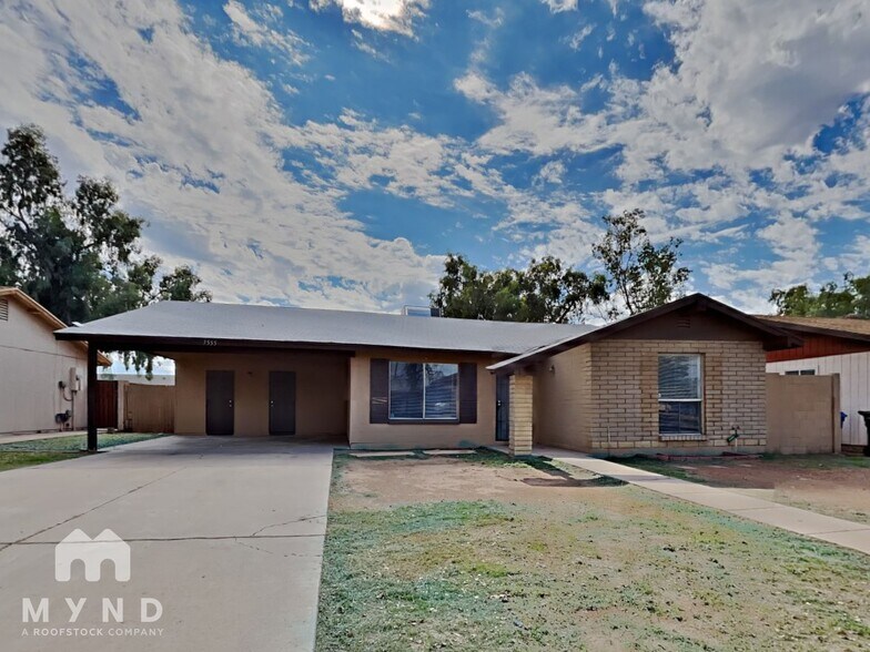 Primary Photo - 7555 W Devonshire Ave