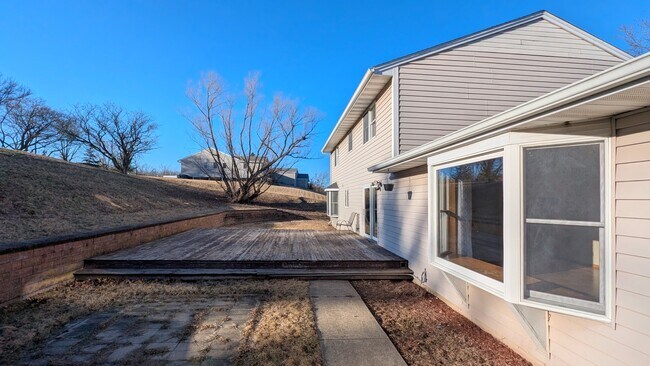 Building Photo - 205 San Carlos Rd