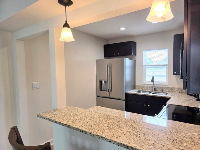 Building Photo - Islands Community Condo