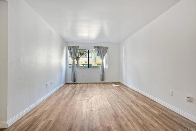 Building Photo - 391 N Melrose Dr