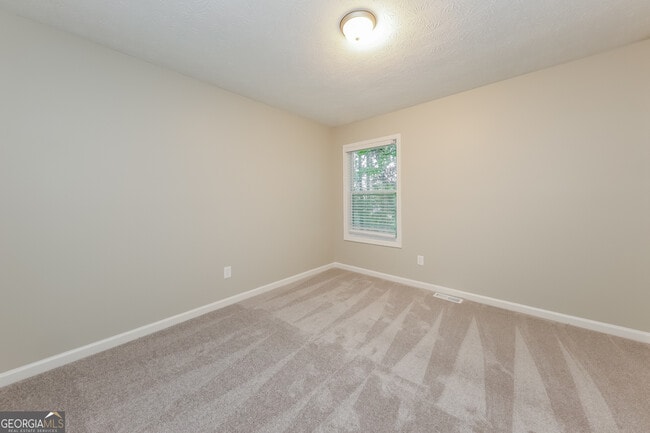 Building Photo - 285 Blue Heron Dr