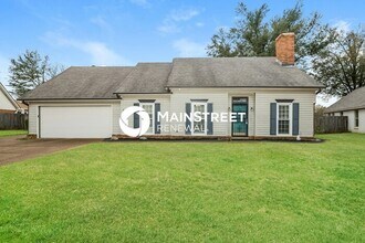 Building Photo - 3 Bedroom Pet-Friendly Home in MEMPHIS, TN with Main Street Renewal
