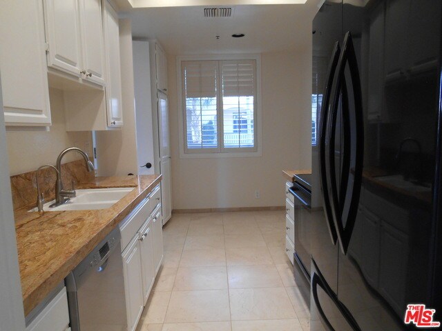Building Photo - 2131 Century Park Ln