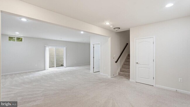 Building Photo - 424 Alder Dr