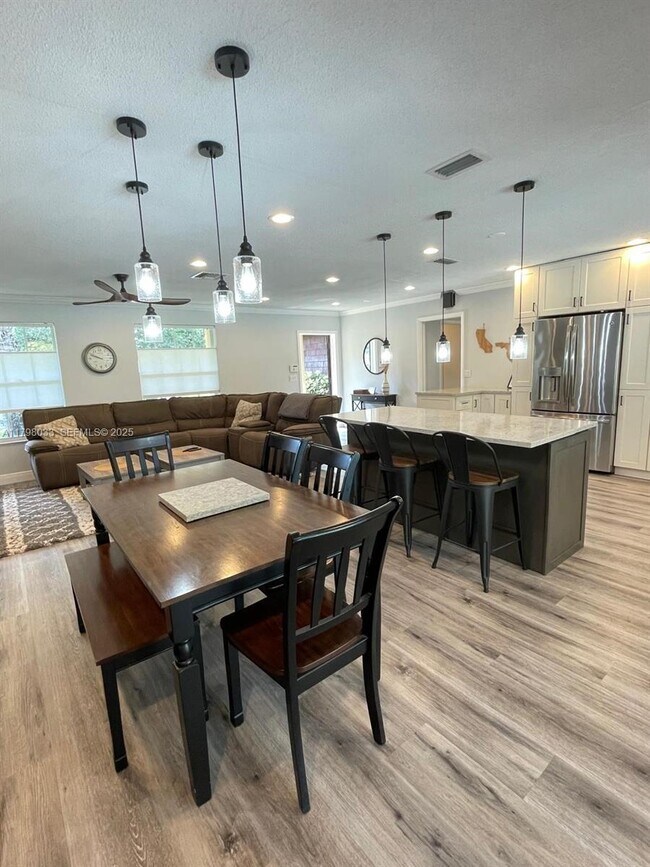 Building Photo - 2230 N 50th Ave