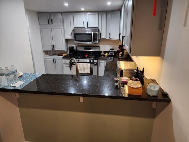 Building Photo - 4301 Park Ave