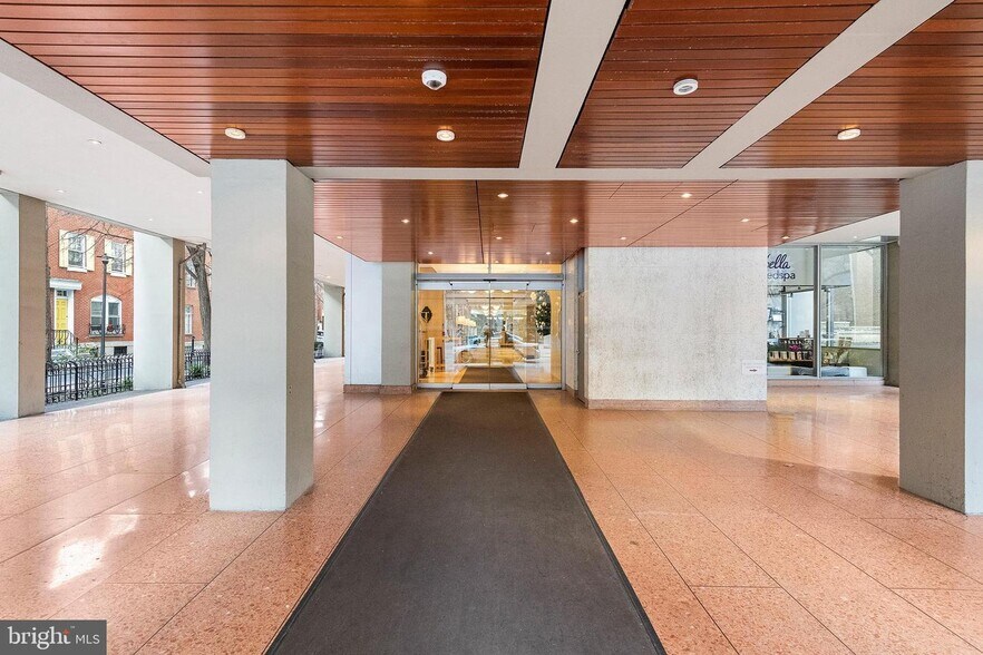 Building Photo - 224 W Rittenhouse Sq