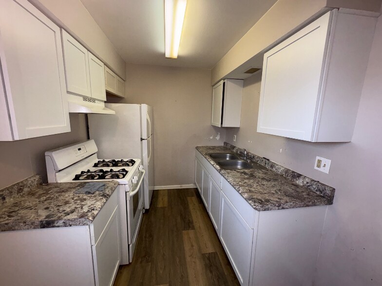 Building Photo - 1338 S 14th St