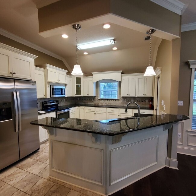 Building Photo - 518 Barnside Ln