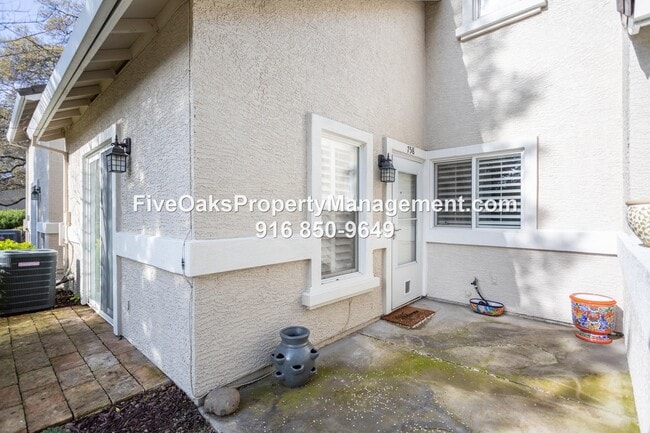 Building Photo - 758 Shasta Oaks Ct