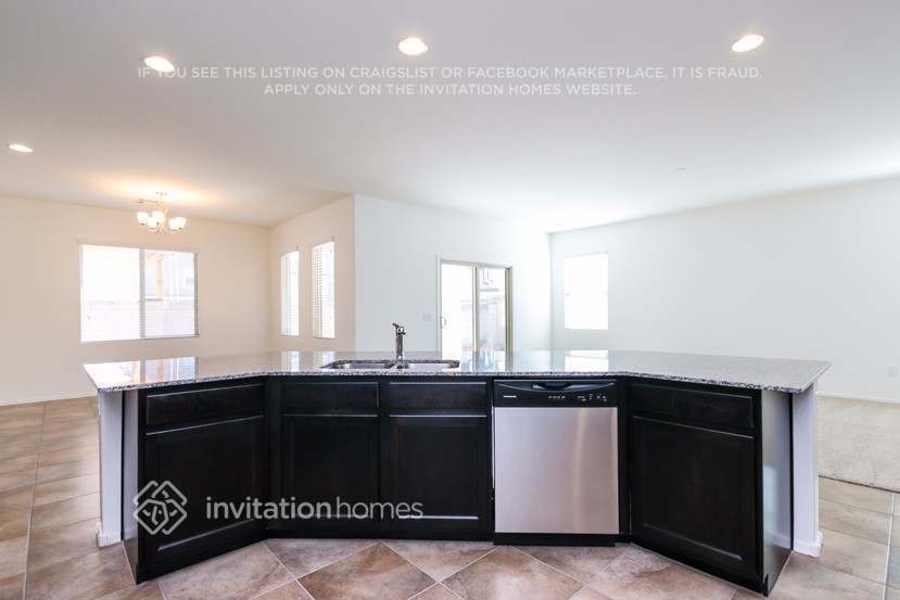 Building Photo - 1285 E Dragon Fly Rd