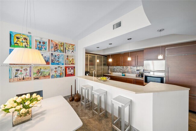 Building Photo - 450 Alton Rd