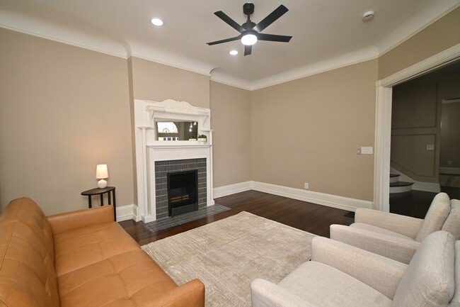 Building Photo - 2369 Park Ave