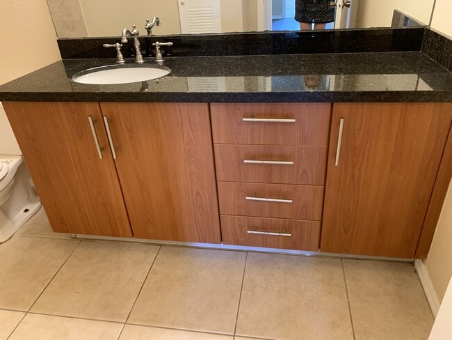 Building Photo - 3370 Pinewalk Dr N