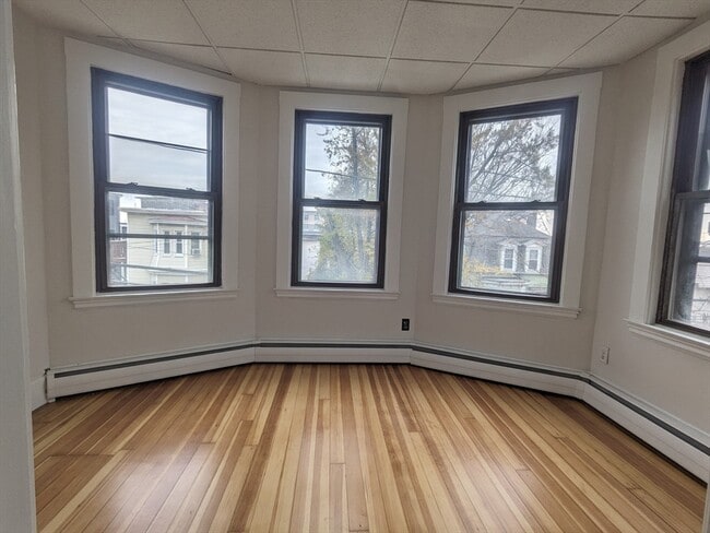 Building Photo - 36 Leyden St