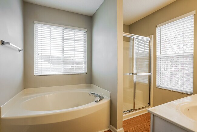 Building Photo - 4449 Snowcrest Ln