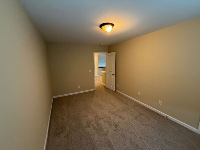 Building Photo - 2 Fairchild Way