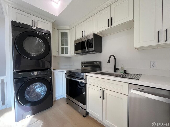 Building Photo - 3643 25th St