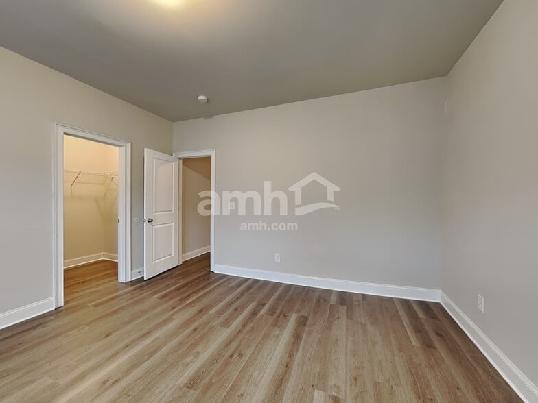 Building Photo - 146 Water Oak Dr