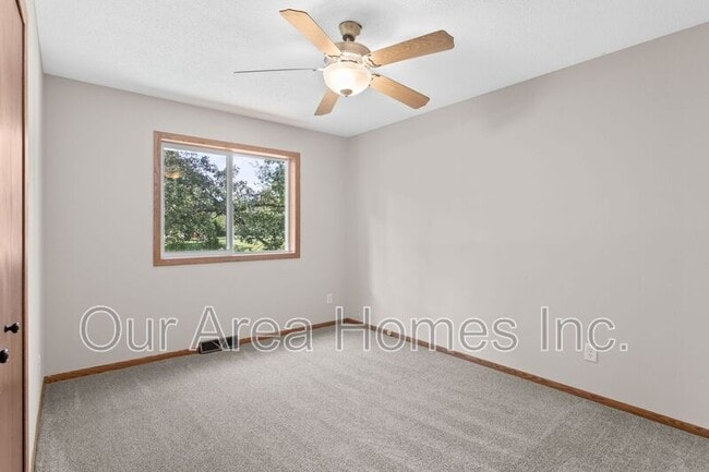 Building Photo - 16037 Oneida St NW