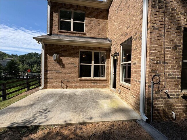 Building Photo - 5710 Rocky Falls Rd