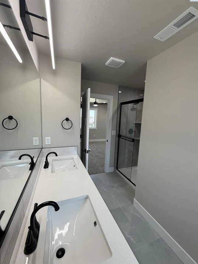 Building Photo - 774 Rio Vis Lp
