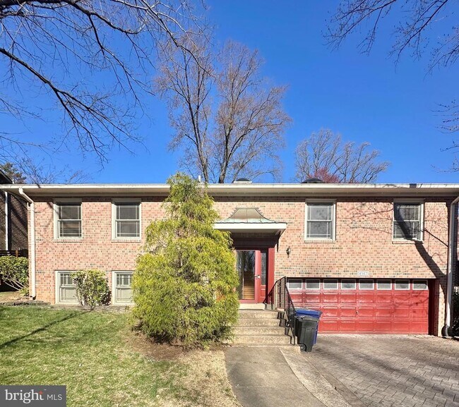 Building Photo - 4567 25th Rd N