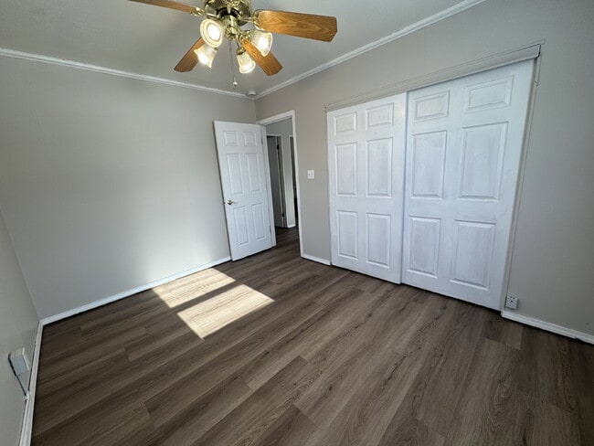 Building Photo - A MUST-SEE HOME IN SPRINGFIELD 2 BEDROOM 1 BATH GEM!