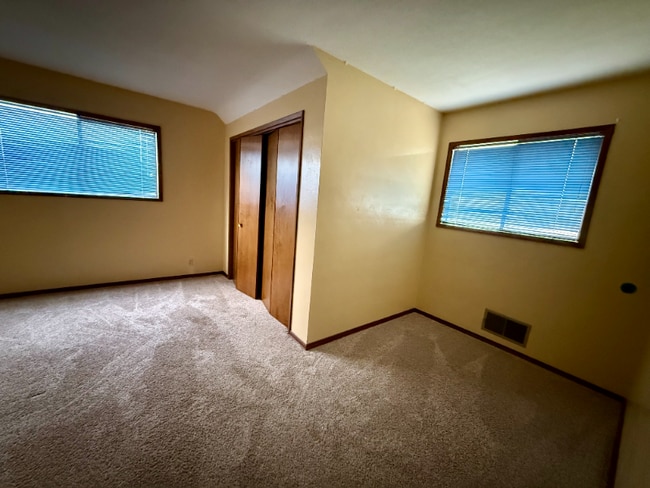 Building Photo - 565 Franklin Ct