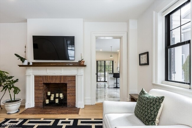 Building Photo - 11 Upper Mountain Ave