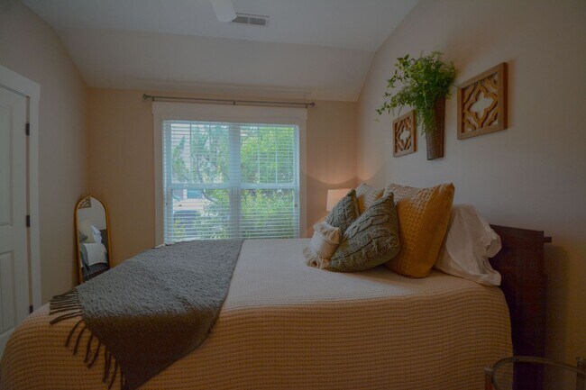 Building Photo - Cozy 3 Bedroom, 2 Bath, Fenced in Backyard in the Neighborhoods of Holly Ridge