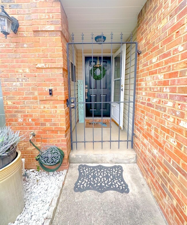 Building Photo - 7410 Heide Hill Trce