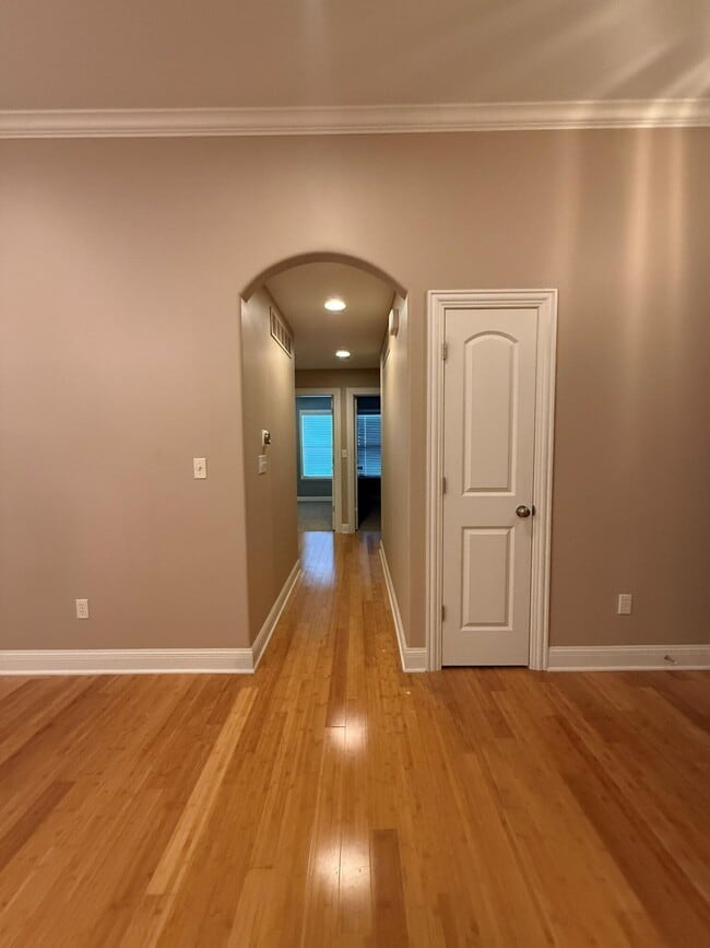 Building Photo - 6802 Stanwood Dr