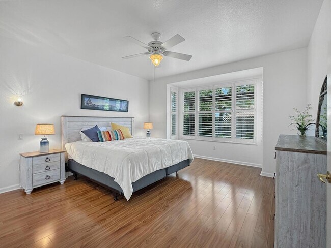 Building Photo - 1347 Rose Bouquet Dr