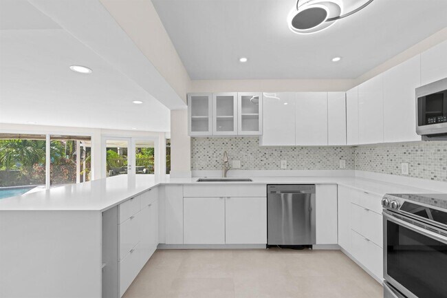 Building Photo - Southeast 7th Avenue, Pompano Beach, FL 33060 - 3 BR 3 BA house