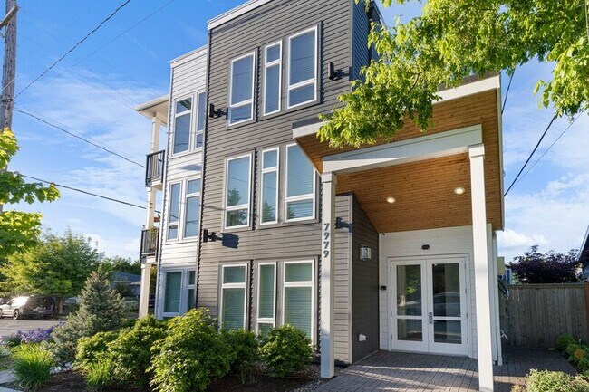 Building Photo - 7979 N Jersey St
