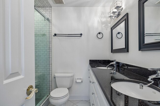 Building Photo - 219 Fairmont Ct