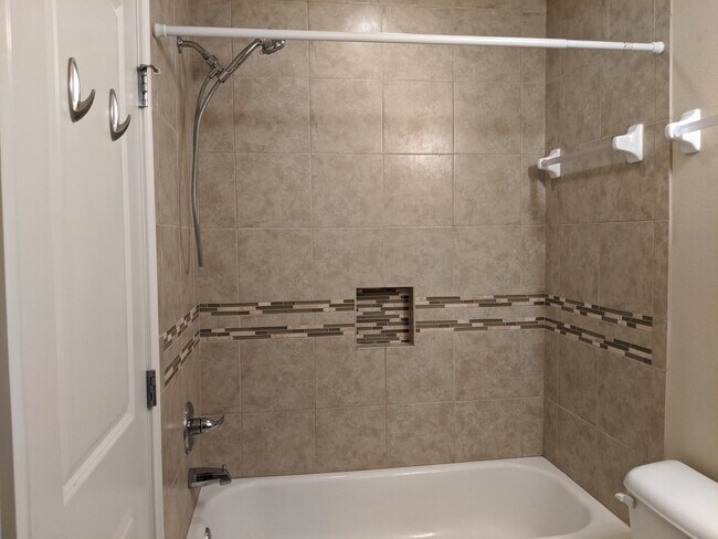 Building Photo - 4605 SW 48th Dr