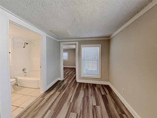 Building Photo - 519 Isbell Rd